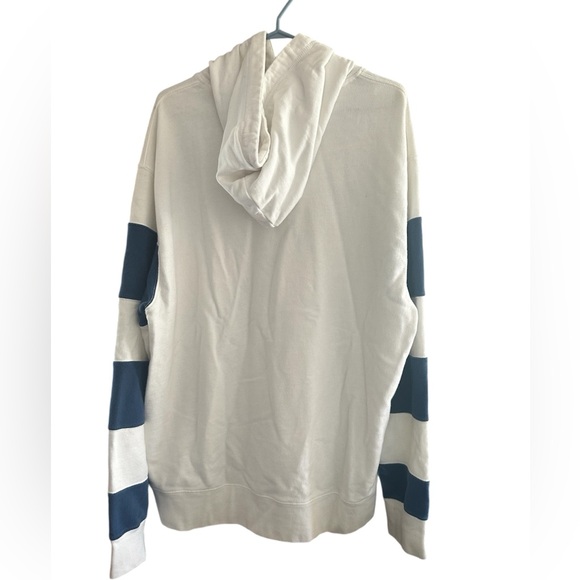 Men’s American Eagle hoodie - Picture 2 of 3